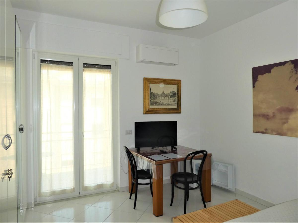 Bed and breakfast SoggiorniSorrente Extérieur photo