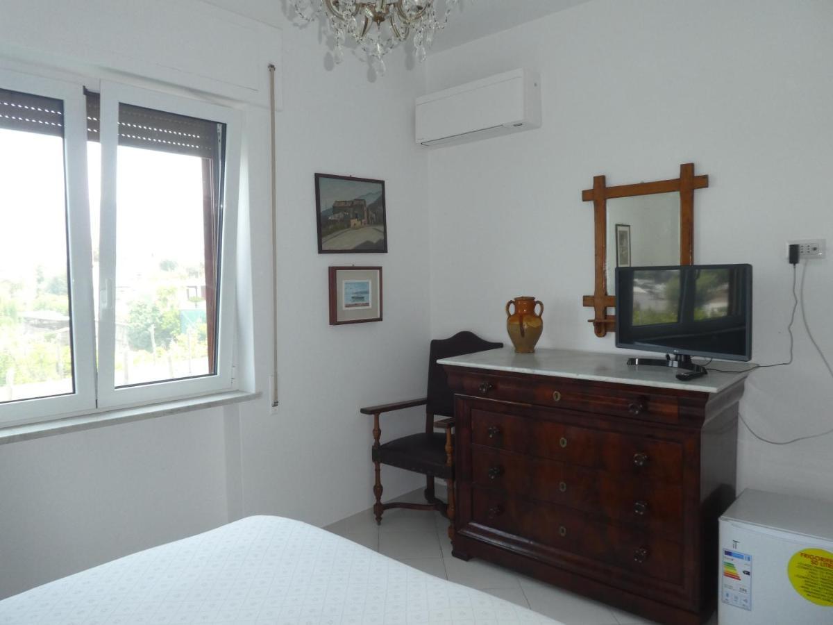 Bed and breakfast SoggiorniSorrente Extérieur photo