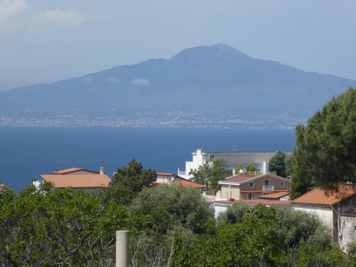 Bed and breakfast SoggiorniSorrente Extérieur photo
