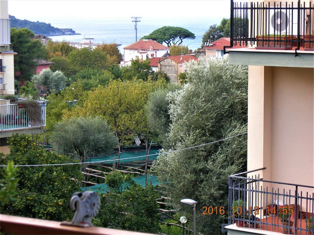Bed and breakfast SoggiorniSorrente Extérieur photo